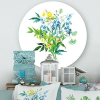 Dizajnerska umjetnost vijenac od livadskog cvijeća na bijeloj pozadini koji okružuje metalni zid seoske kuće-disk od 11